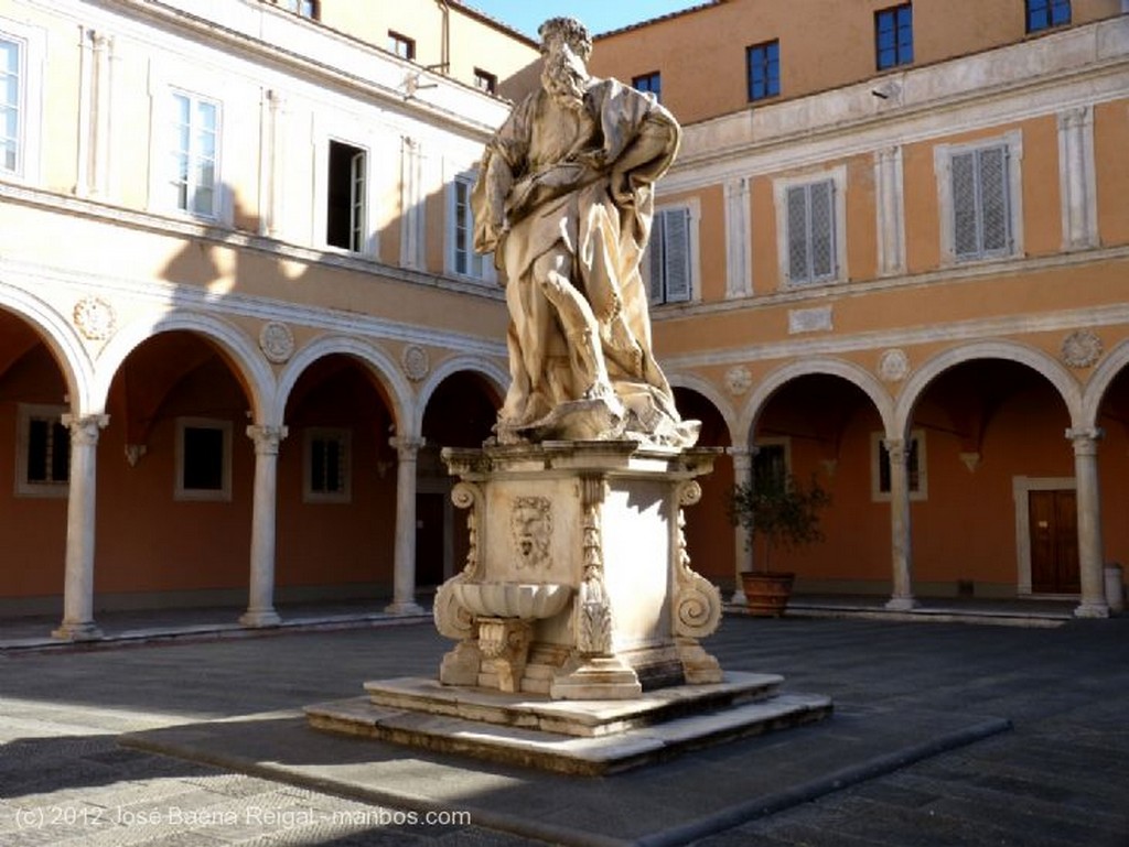 Pisa
Columna y arco
Toscana