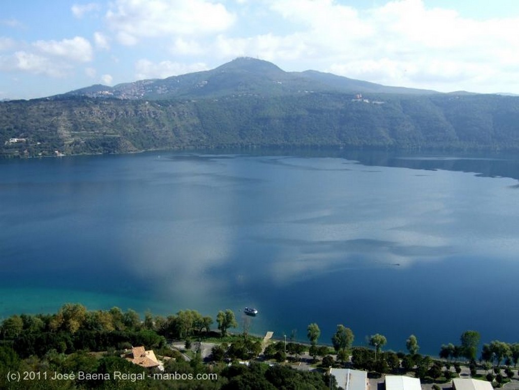 Castel Gandolfo
Al fondo Rocca di Papa
Lazio