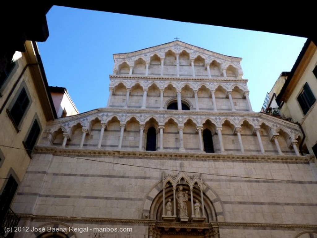 Pisa
Porticos comerciales
Toscana