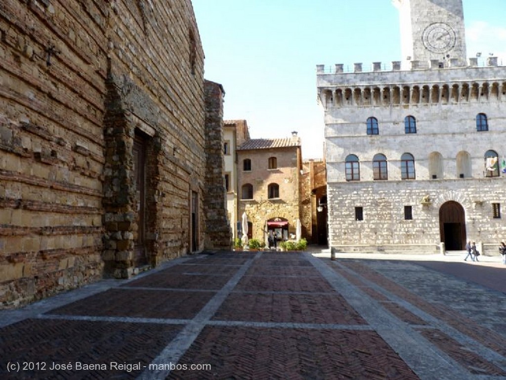 Montepulciano
Palazzo del Comune
Siena