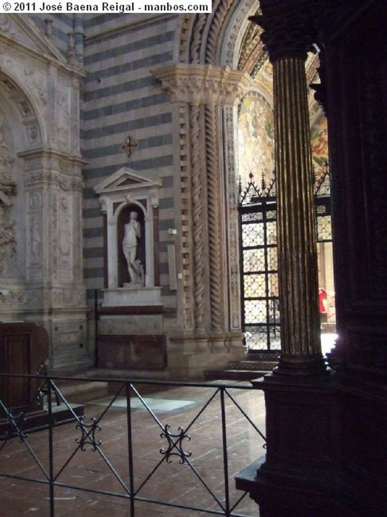 Orvieto
Capilla lateral
Umbria