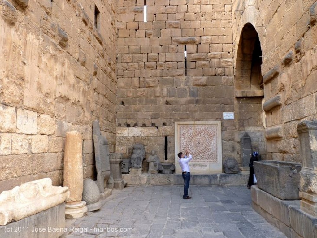 Bosra
Foso
Dera