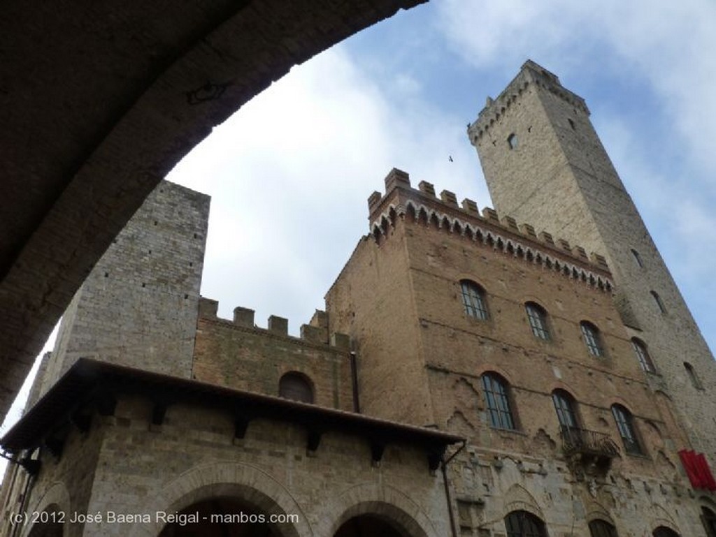 San Gimignano
Fachada del siglo XII
Siena