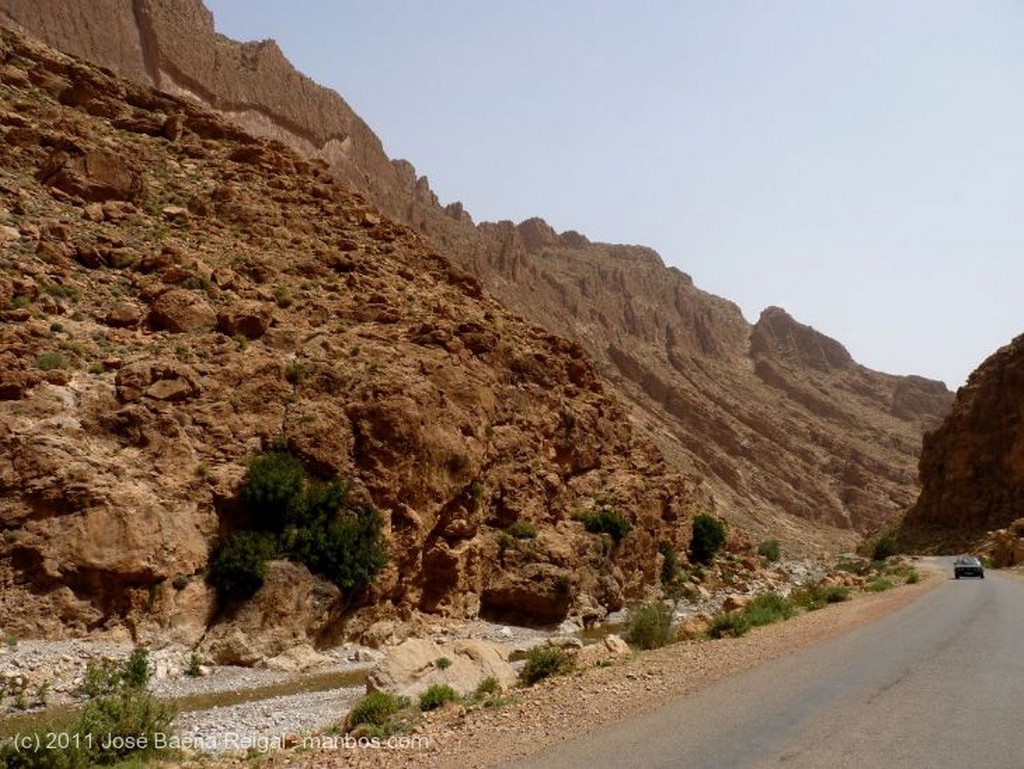 Gargantas del Todra
Mojandose las piernas
Ouarzazate