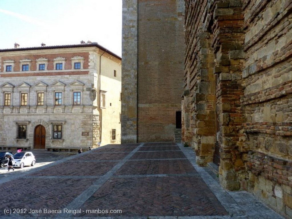 Montepulciano
Palazzo Tarugi
Siena