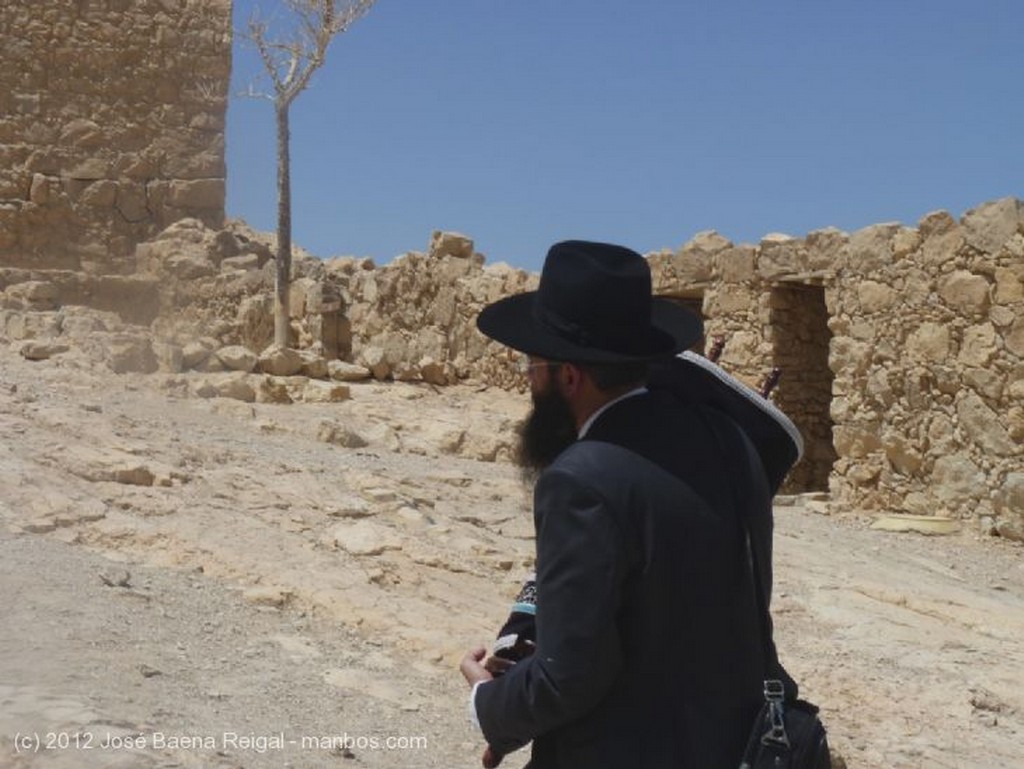 Masada
Familia de judios ortodoxos
Distrito Meridional