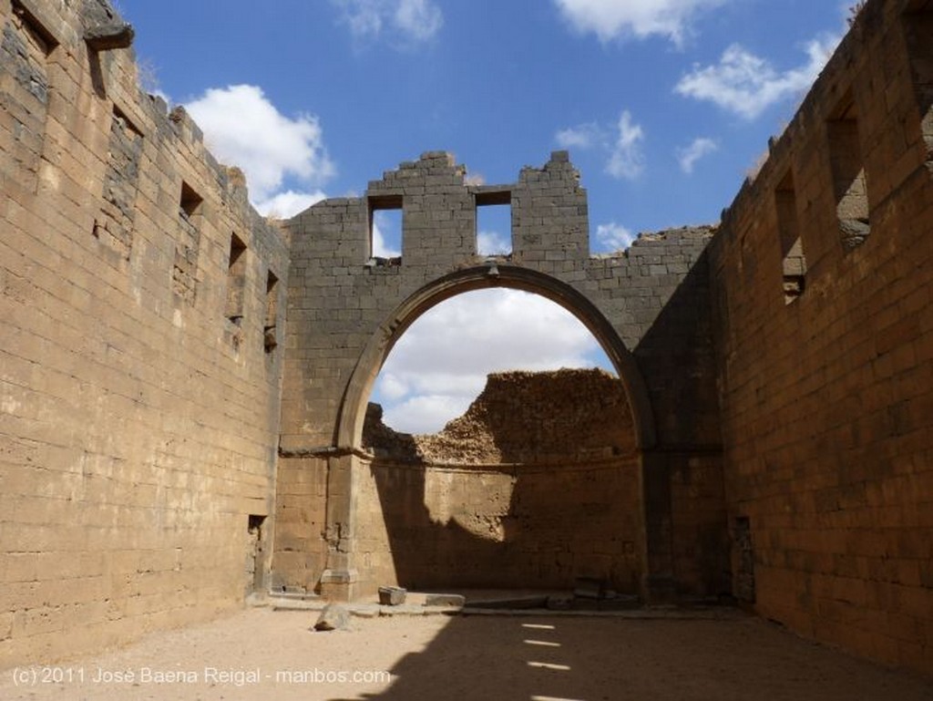 Bosra
Fachada del antiguo convento
Dera