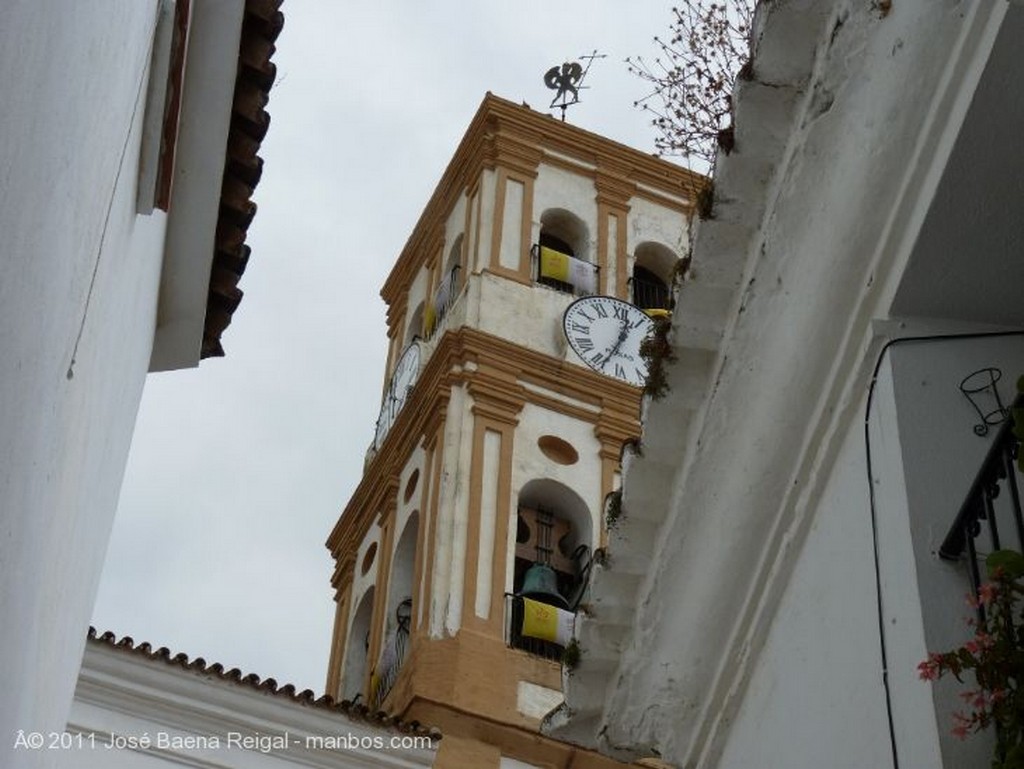 Foto de Marbella, Plaza de la Iglesia, Malaga, España - Torre Iglesia de la Encarnacion