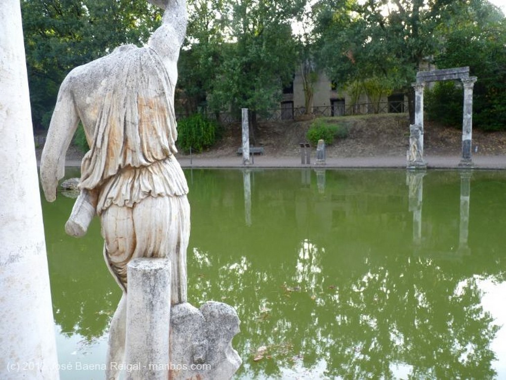 Villa Adriana
Cabeza de Adriano 
Roma