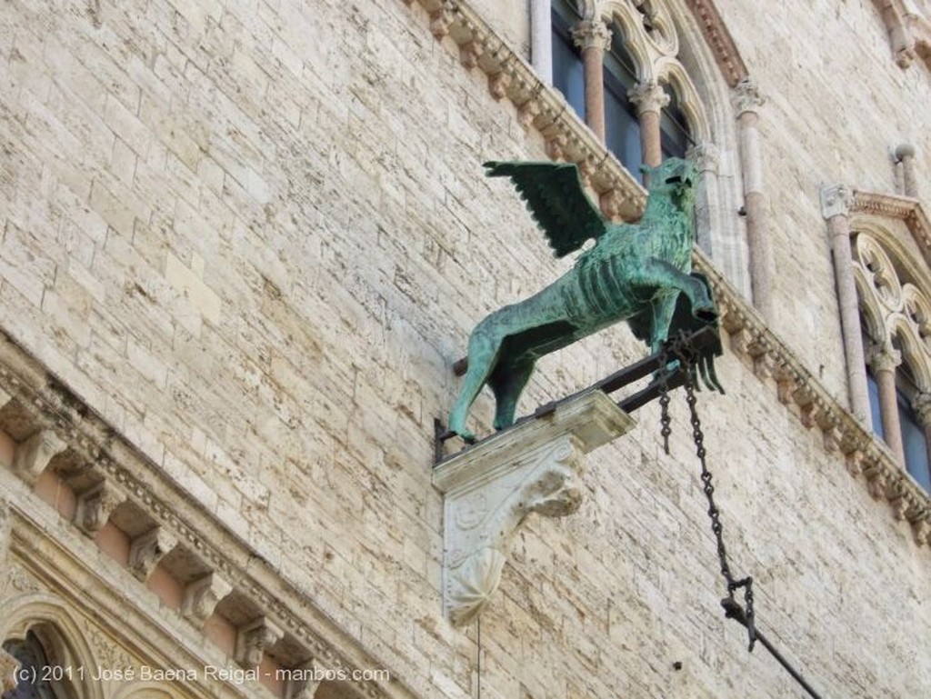 Perugia
Palazzo dei Priori
Umbria