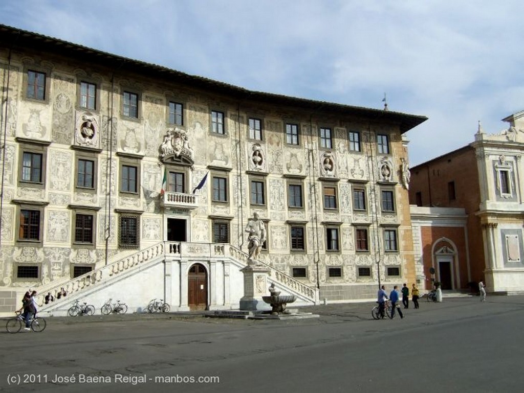 Pisa
Lapida neoclasica
Toscana