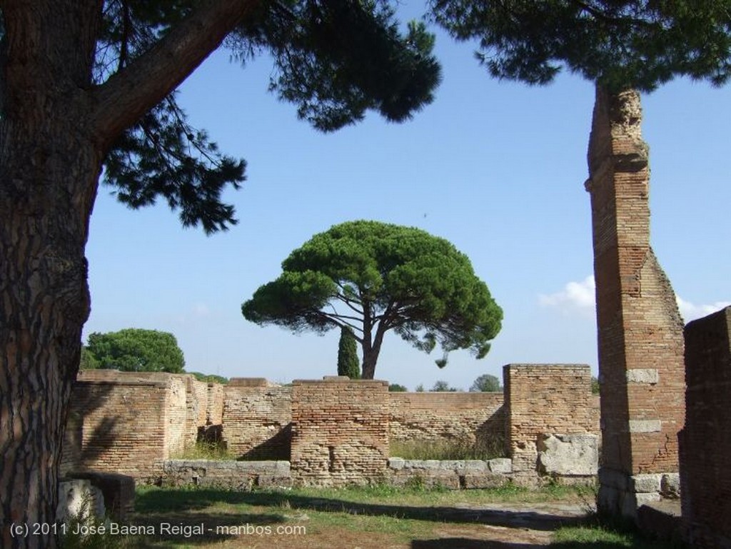 Ostia Antica
Piazzale delle Corporazioni
Roma