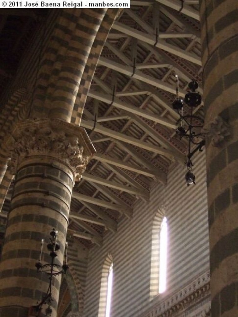 Orvieto
Nave central
Umbria