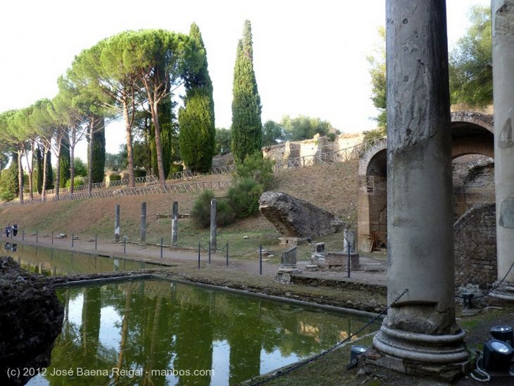 Villa Adriana
Columna del Serapeo
Roma