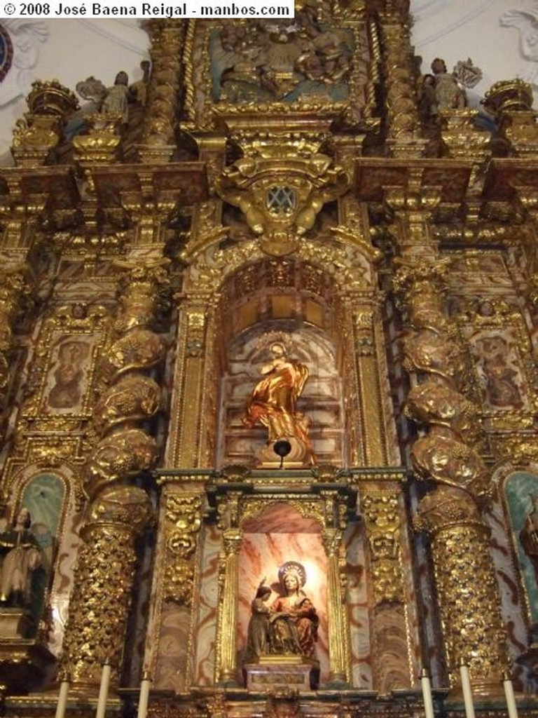 Foto de Ronda, Iglesia de Santa María la Mayor, Málaga, España - Retablo principal de Santa María la Mayor