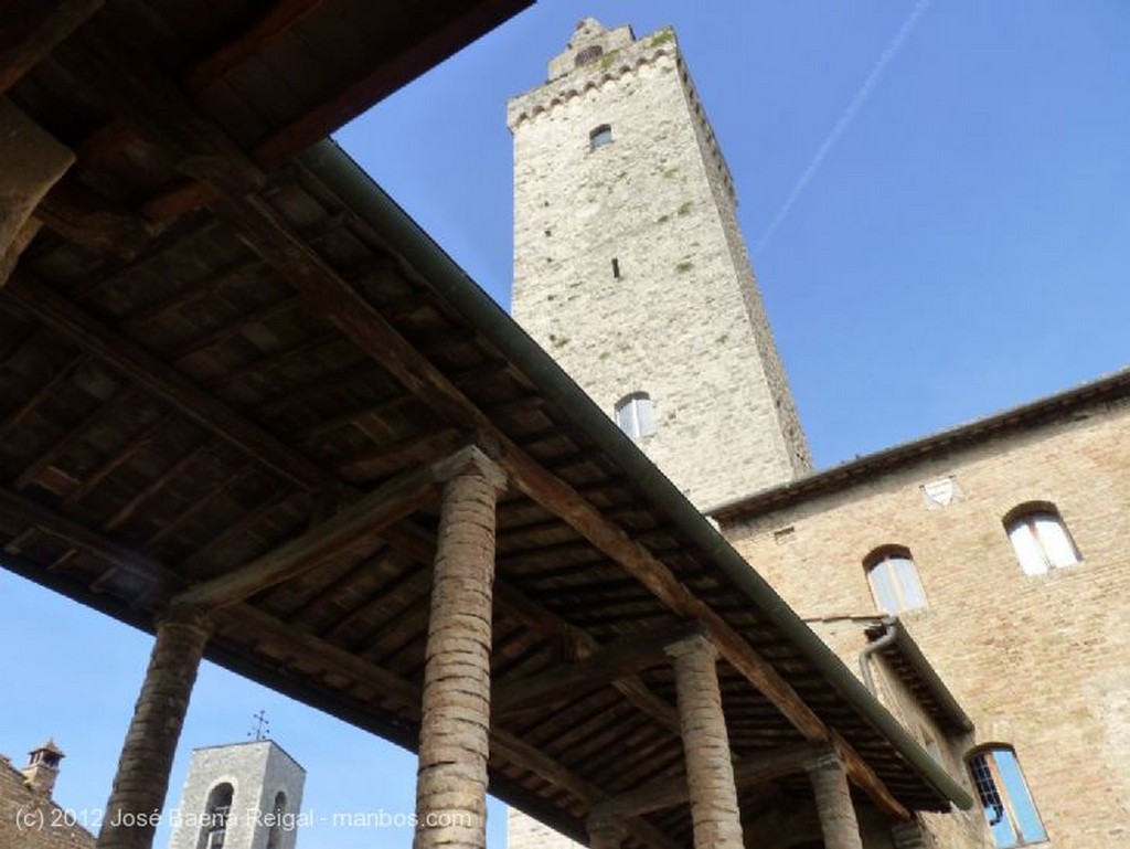 San Gimignano
Pasadizo cubierto
Siena