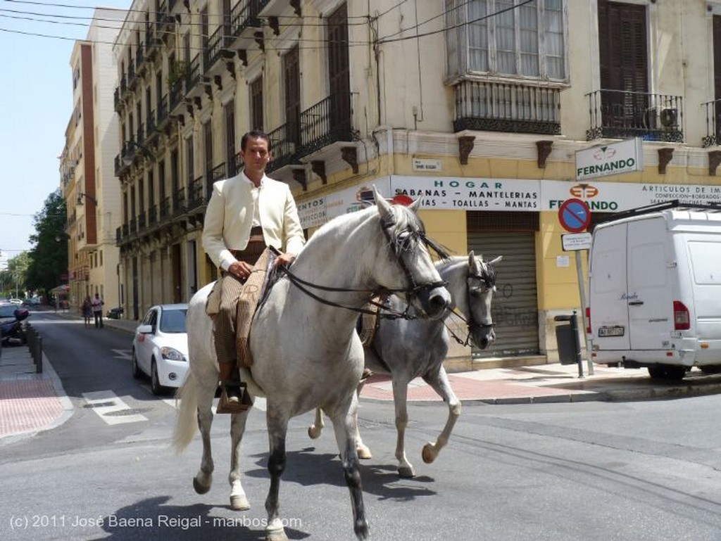 Foto de Malaga, Calle Tomas Heredia, España - Encuentro inesperado