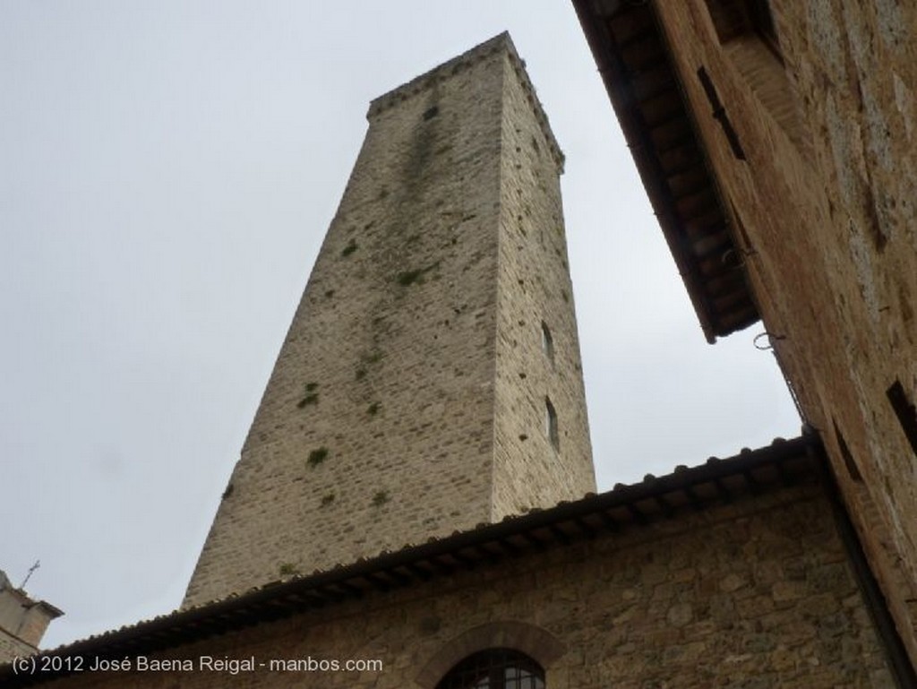 San Gimignano
A estilo de los cincuenta  
Siena