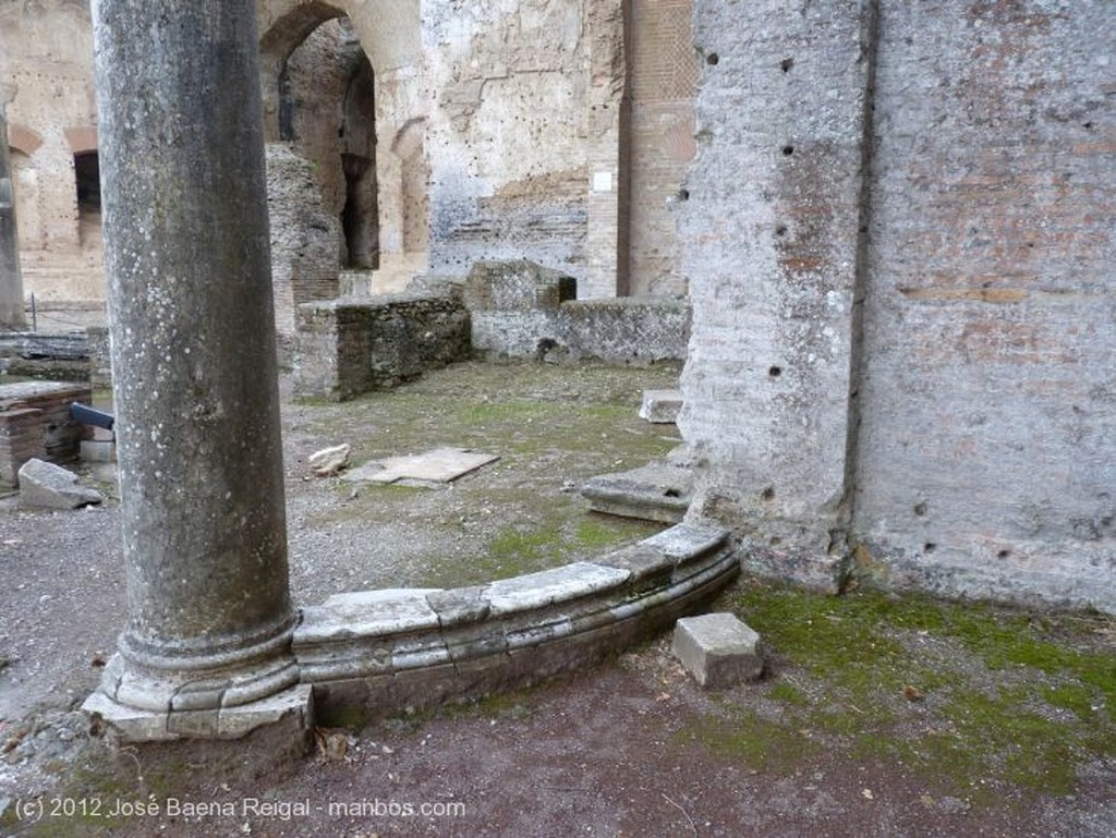 Villa Adriana
Canopo y Serapeo
Roma