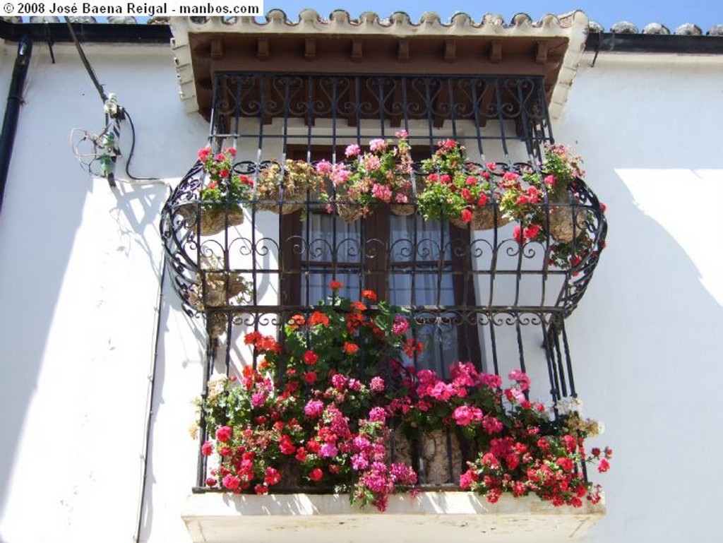 Foto de Ronda, Calle del casco antiguo, Malaga, España - Ventana del paraíso