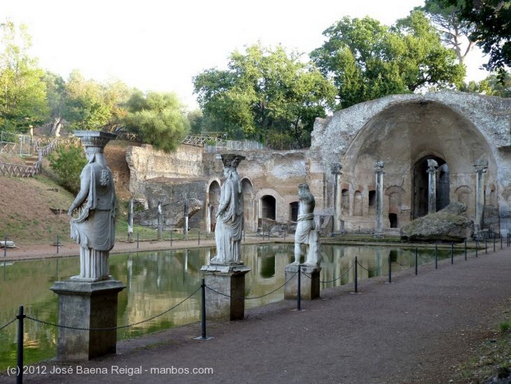 Villa Adriana
Homenaje a Antinoo
Roma