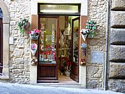 Via dei Sarti, Volterra, Italia