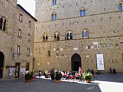 Piazza dei Priori, Volterra, Italia