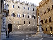 Piazza Salimbeni, Siena, Italia