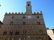 Piazza dei Priori, Volterra, Italia