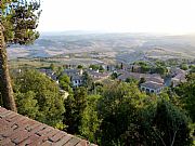 Viale dei Ponti, Volterra, Italia