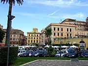 Piazza Guglielmo Marconi, Frascati, Italia