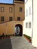 Piazza della Liberta, Castel Gandolfo, Italia