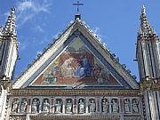 Fachada del Duomo , Orvieto, Italia