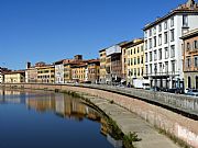 Lungarno Antonio Pacinotti, Pisa, Italia