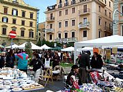 Piazza Guglielmo Marconi, Frascati, Italia