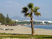 Playa de Puente Romano, Marbella, España