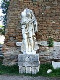 Templo de Roma y Augusto, Ostia Antica, Italia