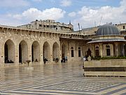 Patio de la Mezquita de los Omeyas, Alepo, Siria