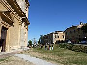 Explanada del Santuario de San Biagio, Montepulciano, Italia