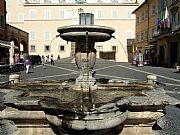 Piazza della Liberta, Castel Gandolfo, Italia