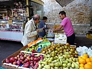 Piazza delle Erbe, San Gimignano, Italia