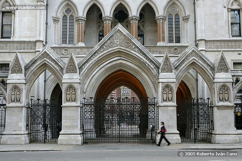 Londres
ROYAL COURTS OF JUSTICE
Londres