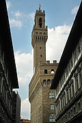 Camara NIKON D70
torre del castllo viejo
Florencia
FLORENCIA
Foto: 14152