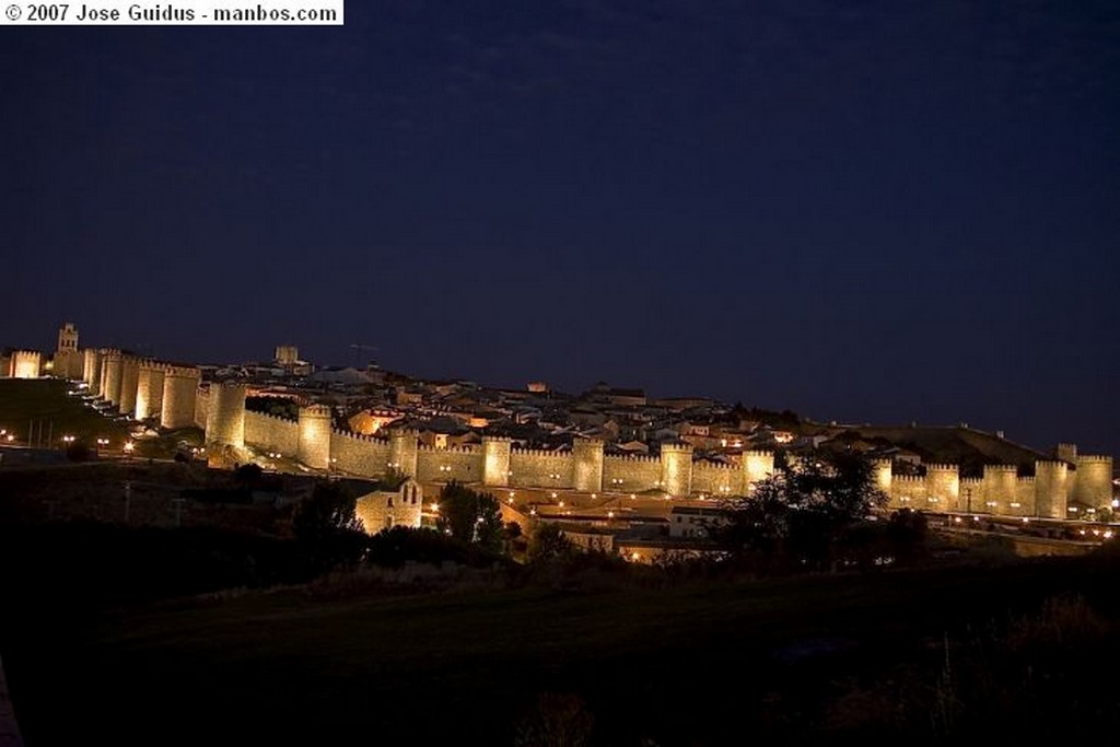 Avila
Muralla nocturna
Avila